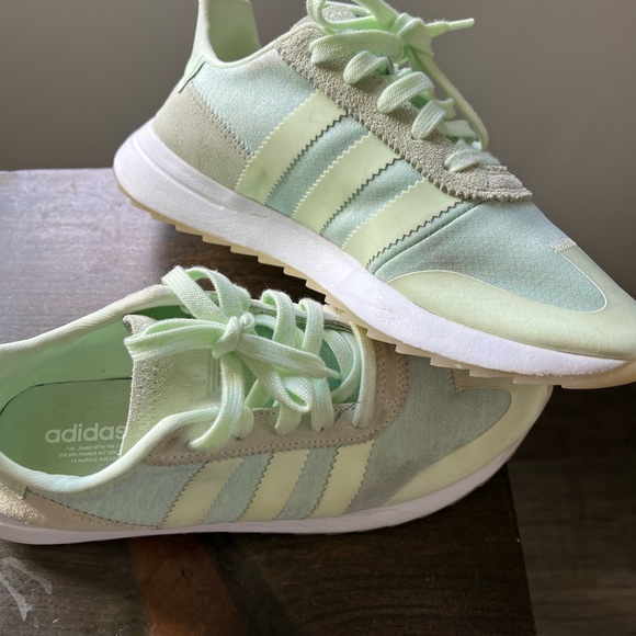 Adidas mint green sneakers - Picture 8 of 8